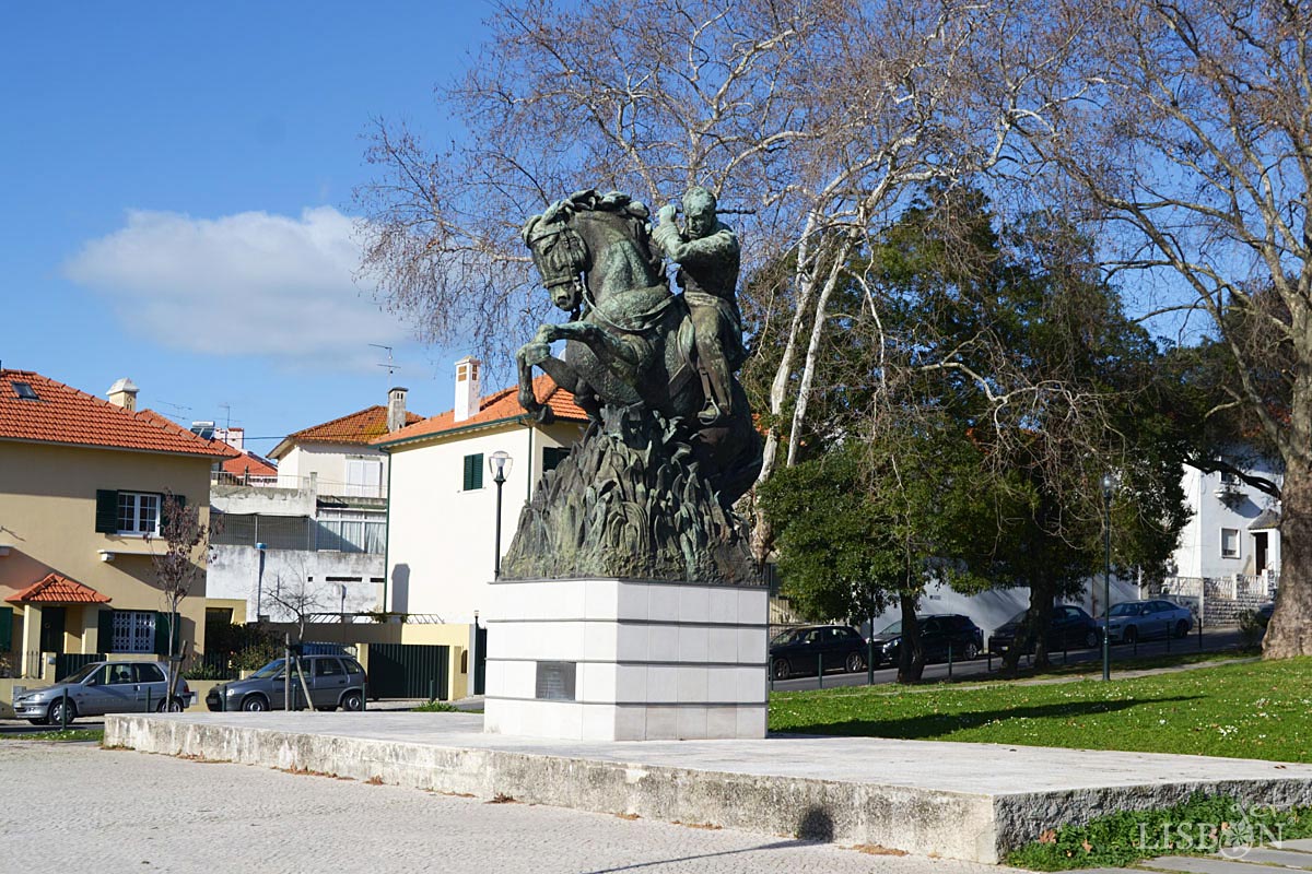 Estátua Ferreira do Amaral, no Bairro da Encarnação, Lisboa