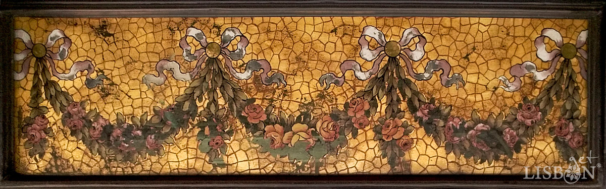 A painting in glass simulating Italian mosaic, in a shop window in Rua Garrett, in the heart of Chiado