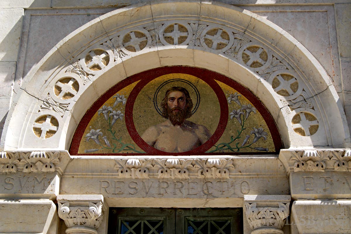 Italian mosaic of the tomb of the Franco Mantero Family, Prazeres Cemetery, Lisbon