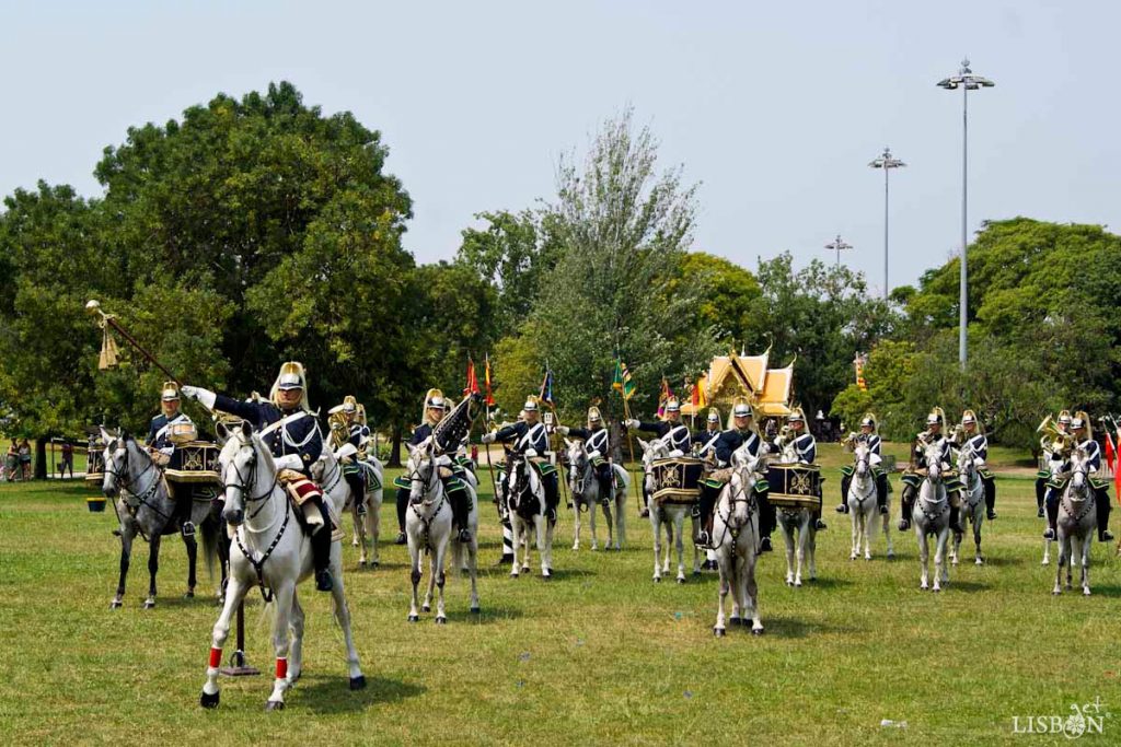 Mounted Brass Band: this musical group was formed in the 1940’s and it was in the Portuguese-British Tattoo, in 1957, during the visit of Elizabeth II, Queen of the United Kingdom that they impressed the whole audience, having gained since then great prestige.