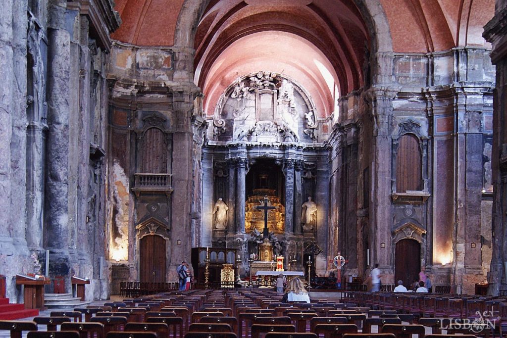 Interior da Igreja de São Domingos, após violento incêndio em 1959 foi restaurada nos anos 90 do séc. XX