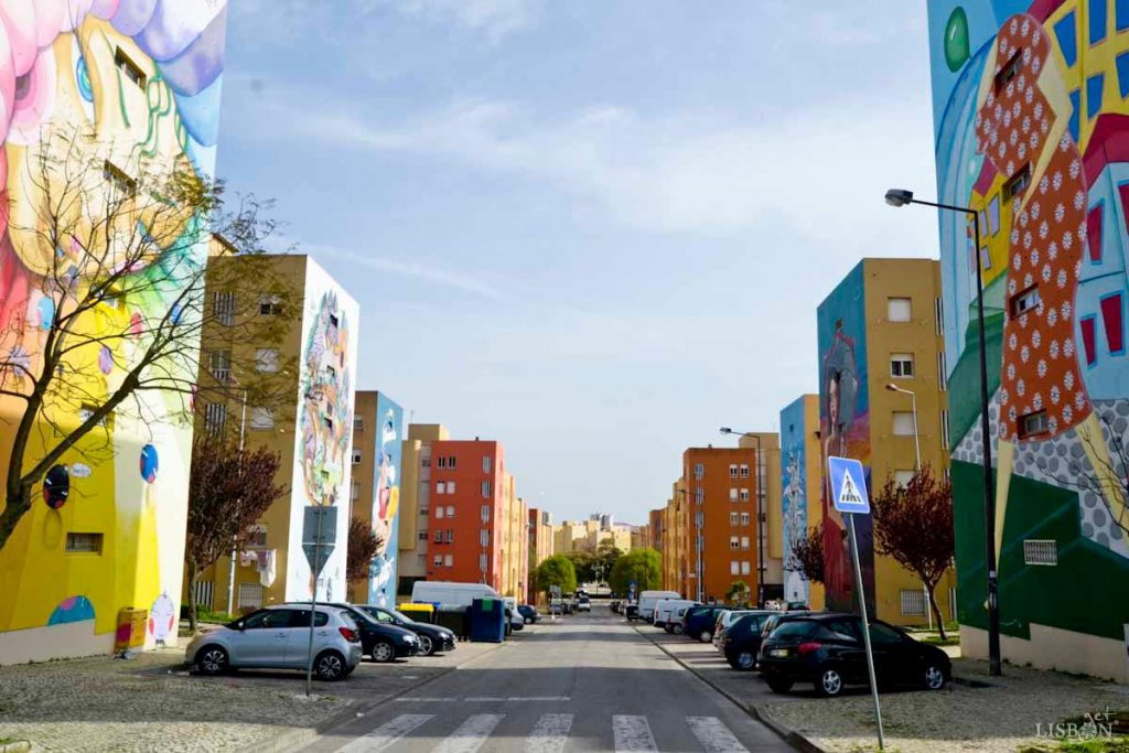 “Bairro novo” – blocos de prédios com intervenções de arte urbana