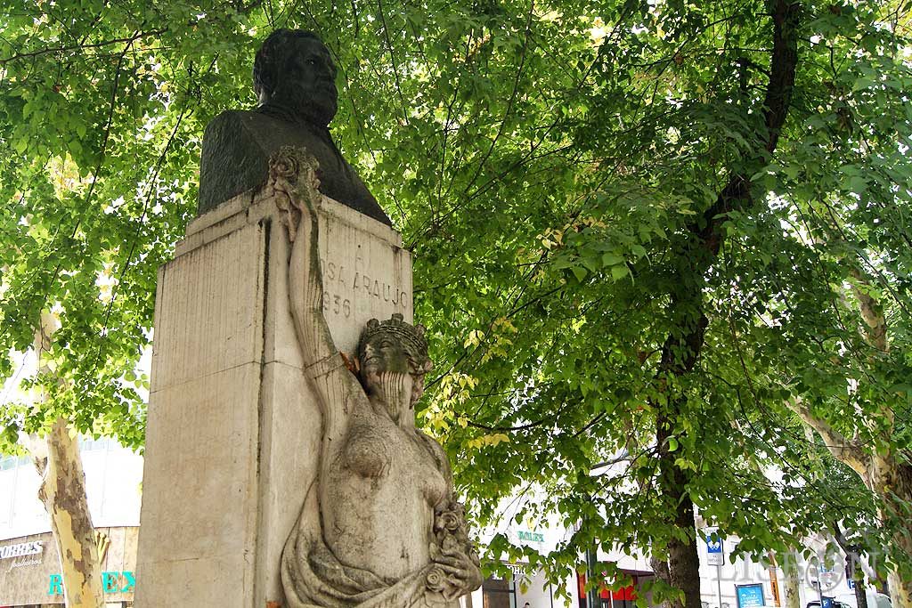 The Sculptural Set of Tribute to Rosa Araújo, president of the City Council of Lisbon between 1878 and 1885