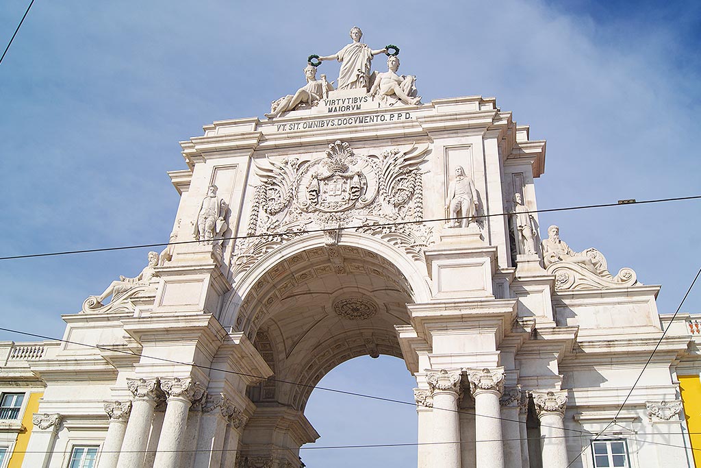 The South side of the Triumph Arch of Praça do Comércio - iconographic programme from the French artist Célestin Anatole Calmels