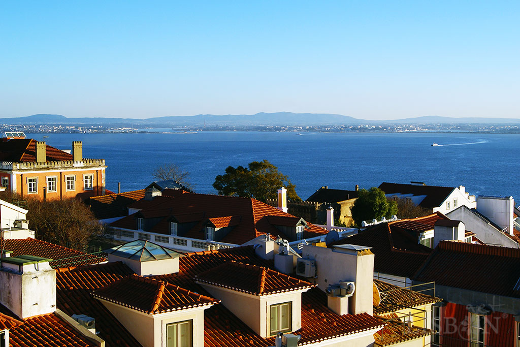 View of Mar da Palha and Arrábida Mountain Range from the São Jorge Castle