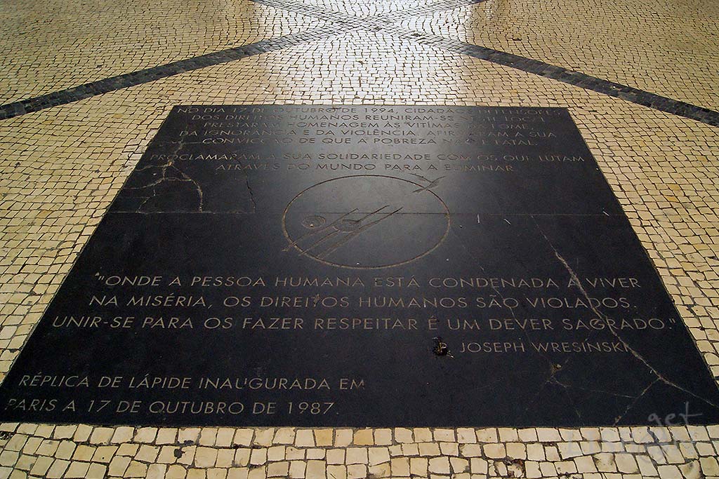 Plural and Solidary Lisbon: Commemorative Stone in Honour of the Victims of Extreme Poverty, Rua Augusta