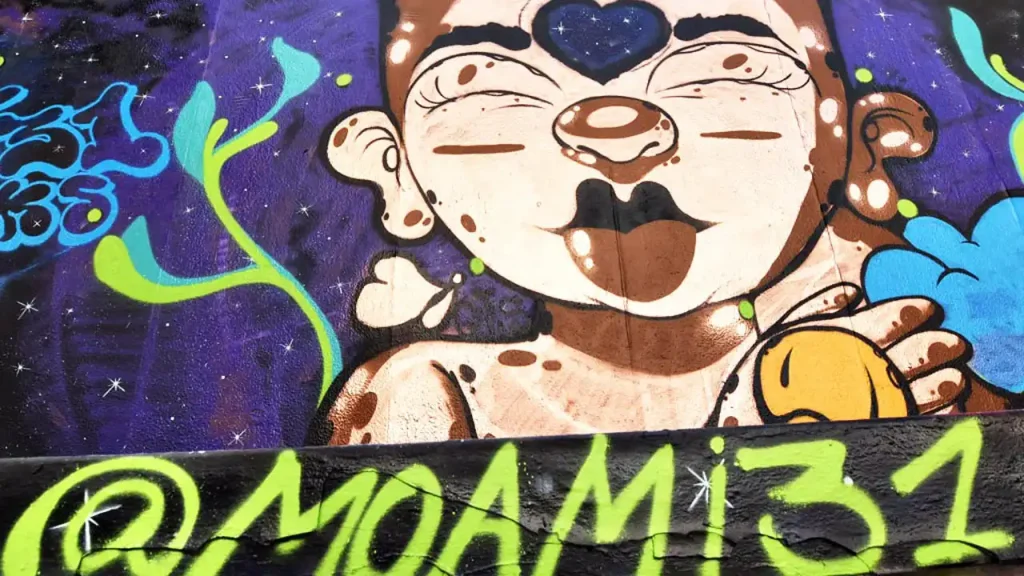 Mural da artista urbana MOAMI