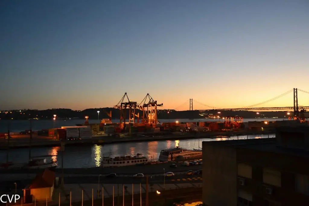 Magnífica vista sobre o Rio Tejo a partir do terraço do Palácio dos Condes d’Óbidos
