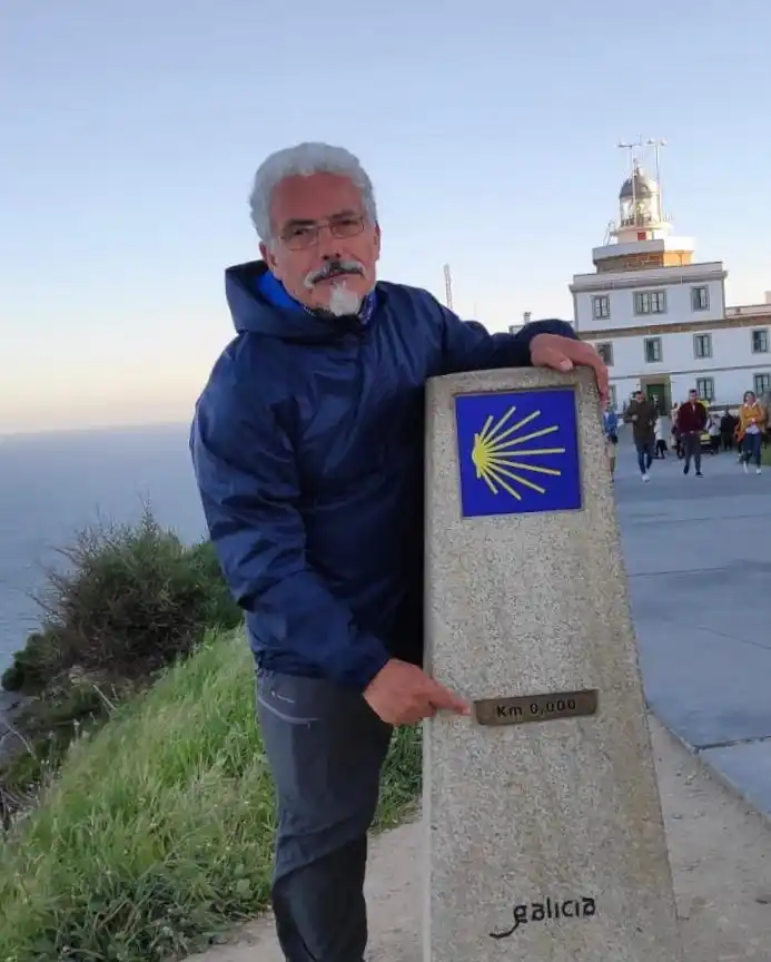 Guilherme Rodrigues is an experienced walker and guide with a deep passion for the Caminhos de Santiago, having already completed 22 pilgrimages, both solo and in groups.