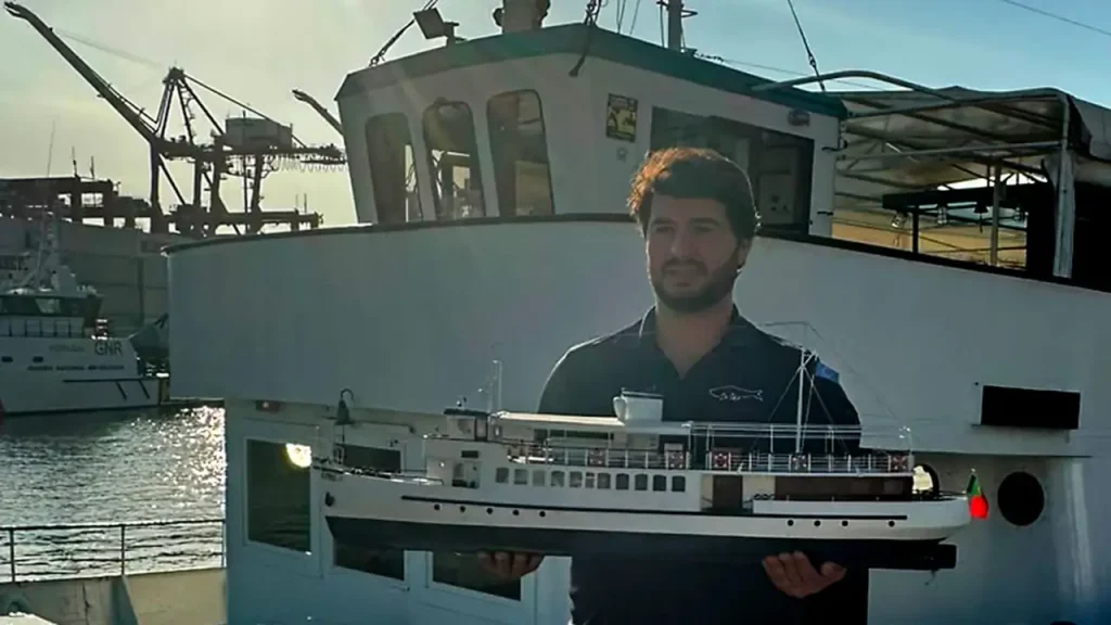 Desta vez Lisboa em Nós de Mário Firmino leva-nos ao Tejo. É o Tejo que diariamente o inspira e orgulha. Saiba tudo no nosso artigo!